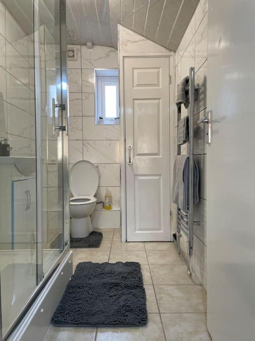Modern 1 Bed Apartment In The City Centre Of Derby Kültér fotó